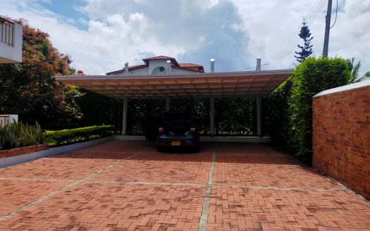 ANAPOIMA VENTA AMOBLADA CASA CAMPESTRE CONJUNTO LAS ACACIAS 625 M2 TERRENO 2000 M3 $1.800.000.000